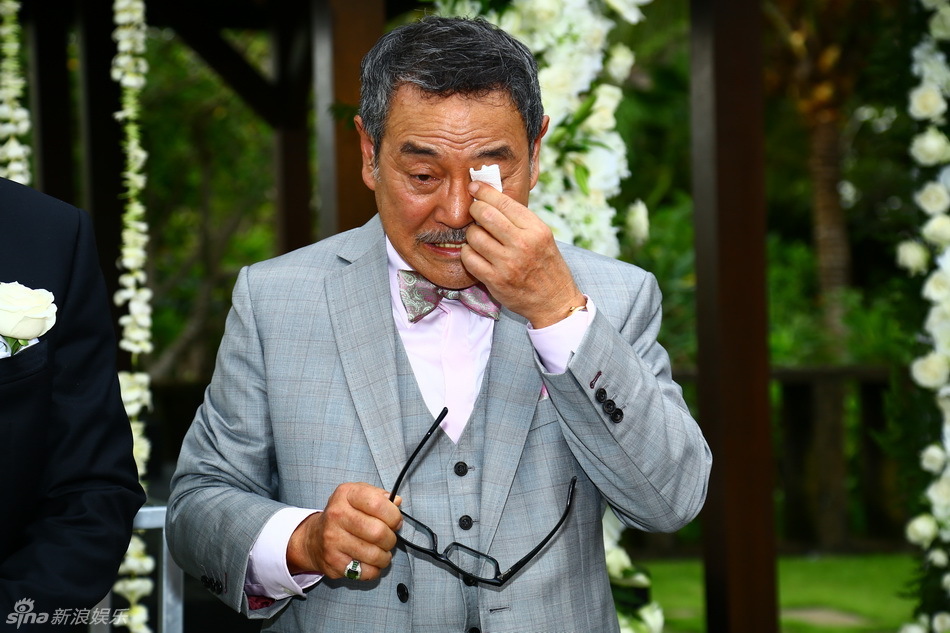 主婚人入場