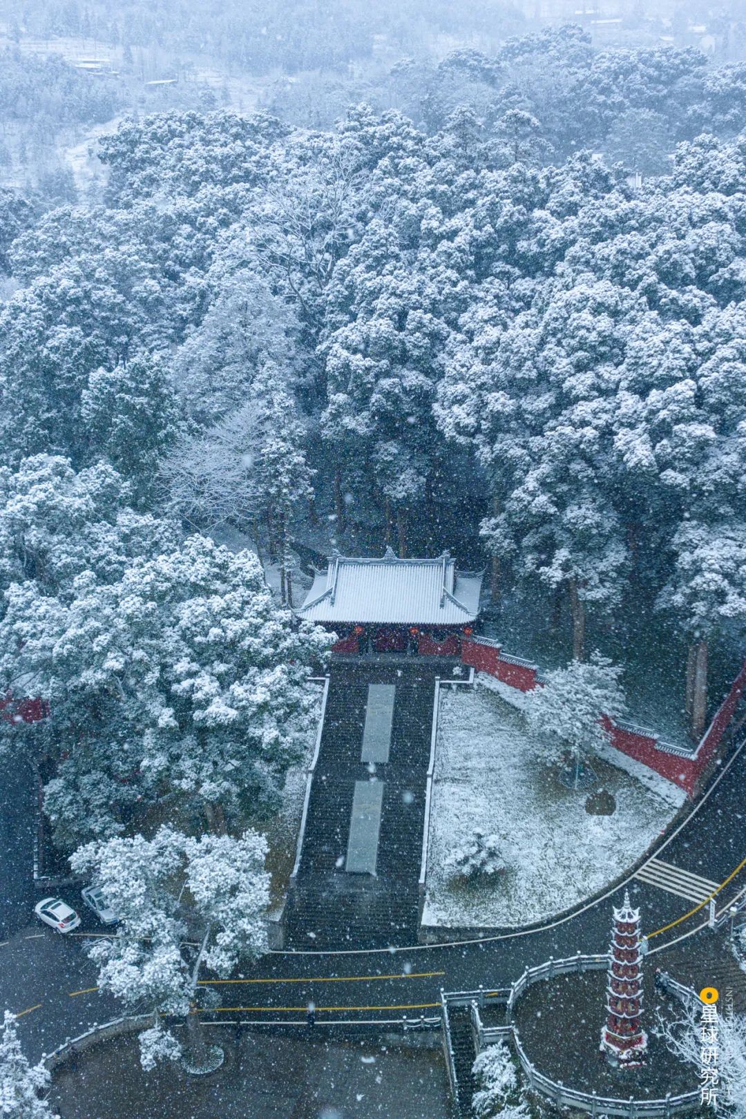 四川滎經：雲上仙城！