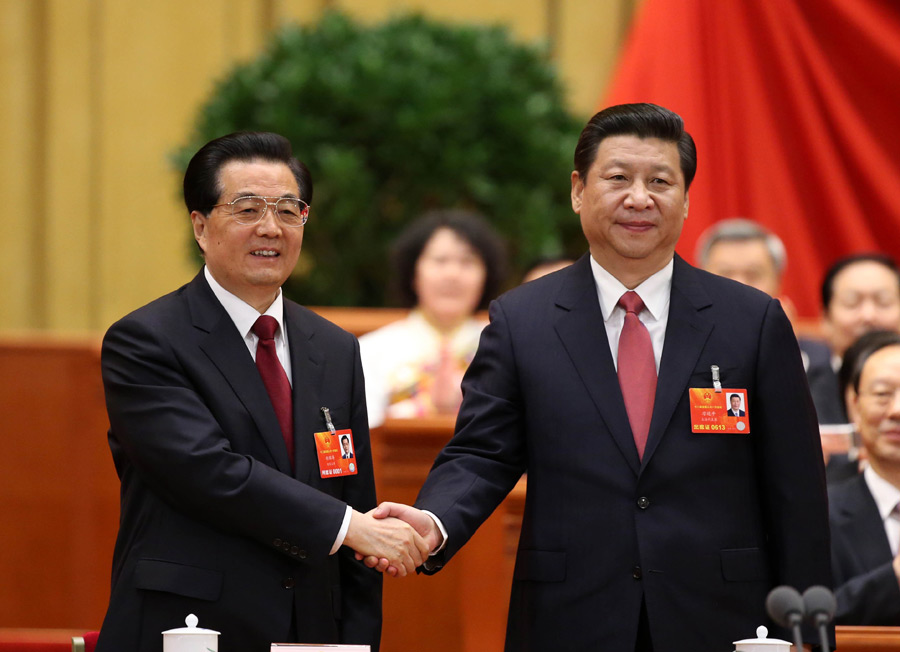 習近平和胡錦濤親切握手 習近平和胡錦濤親切握手