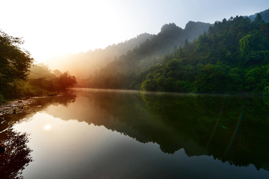 紅龍湖晨曦 紅龍湖晨曦