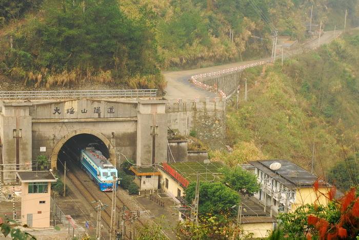京廣鐵路大瑤山隧道 京廣鐵路大瑤山隧道