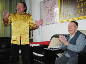 曾思玉(右)百歲壽誕留影 曾思玉(右)百歲壽誕留影