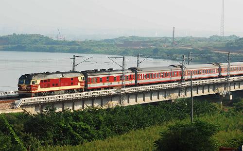 昌九城際鐵路八里湖特大橋 昌九城際鐵路八里湖特大橋
