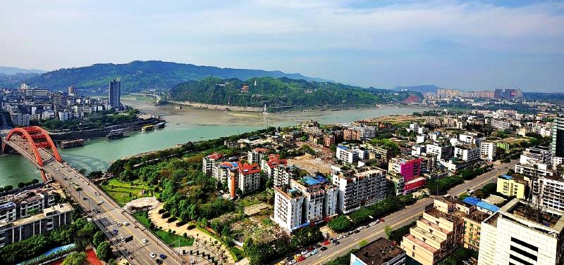 宜賓市三江口（左上岷江、左下金沙江）