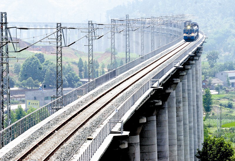 襄渝鐵路十堰段大峽河特大橋(2301.92米) 襄渝鐵路十堰段大峽河特大橋(2301.92米)