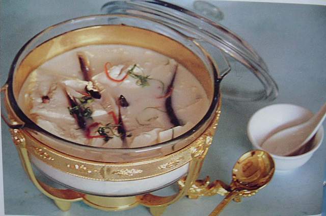 鰍魚鑽豆腐
