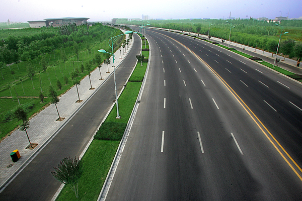 寬闊的馬路 寬闊的馬路