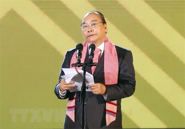 阮春福(越共中央政治局委員、政府總理)