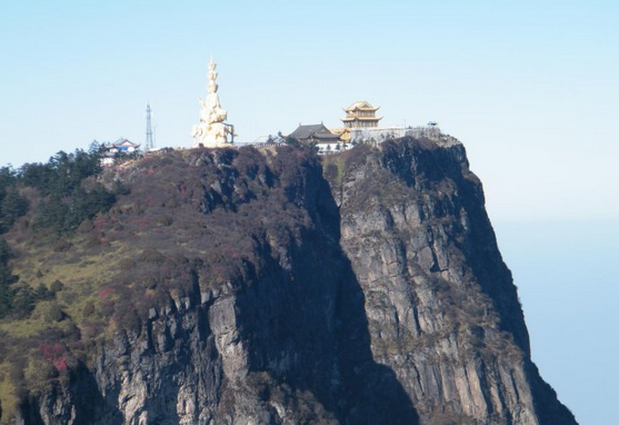 峨眉山(中國佛教名山，世界文化與自然雙遺產)
