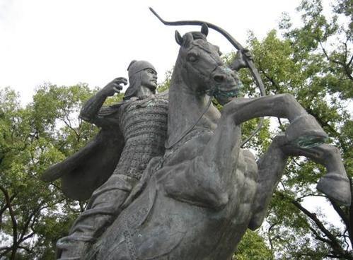 馬援雕像 馬援雕像