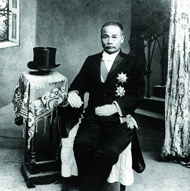 1919年2月,詹天佑出席遠東鐵路會議前留影 1919年2月,詹天佑出席遠東鐵路會議前留影
