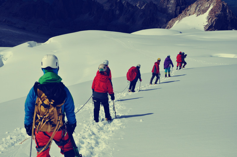 2013年岩羊登山隊結組行進中 2013年岩羊登山隊結組行進中