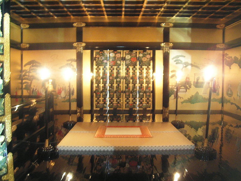 信長之館(安土城復元後的天守) 信長之館(安土城復元後的天守)