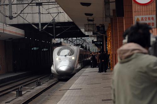 上海至杭州段首發車g5002次 上海至杭州段首發車g5002次