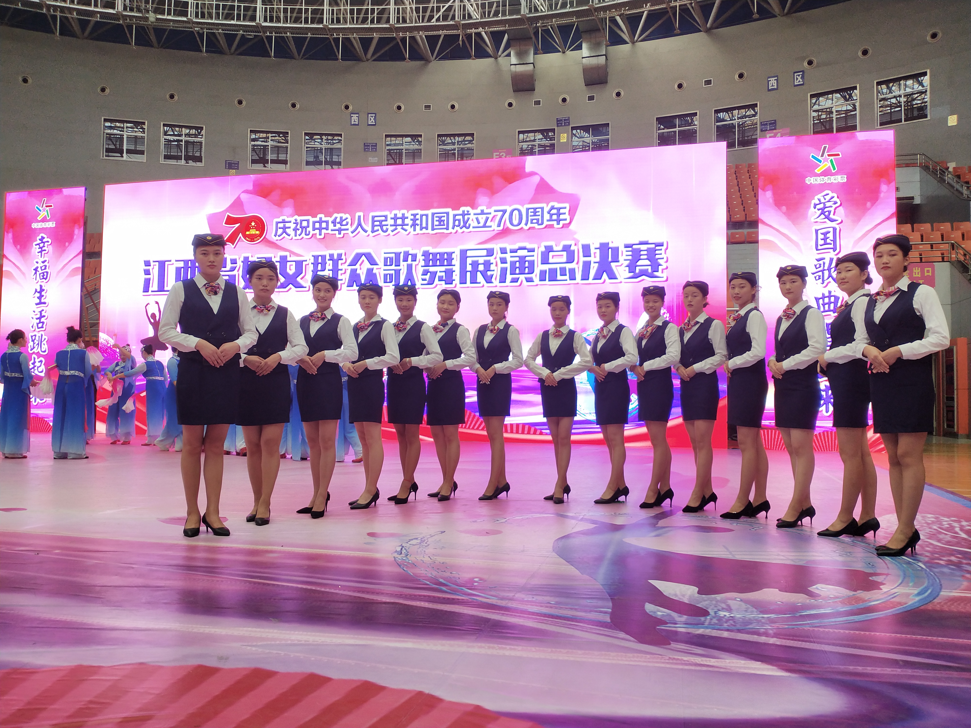 高鐵乘務學生 高鐵乘務學生