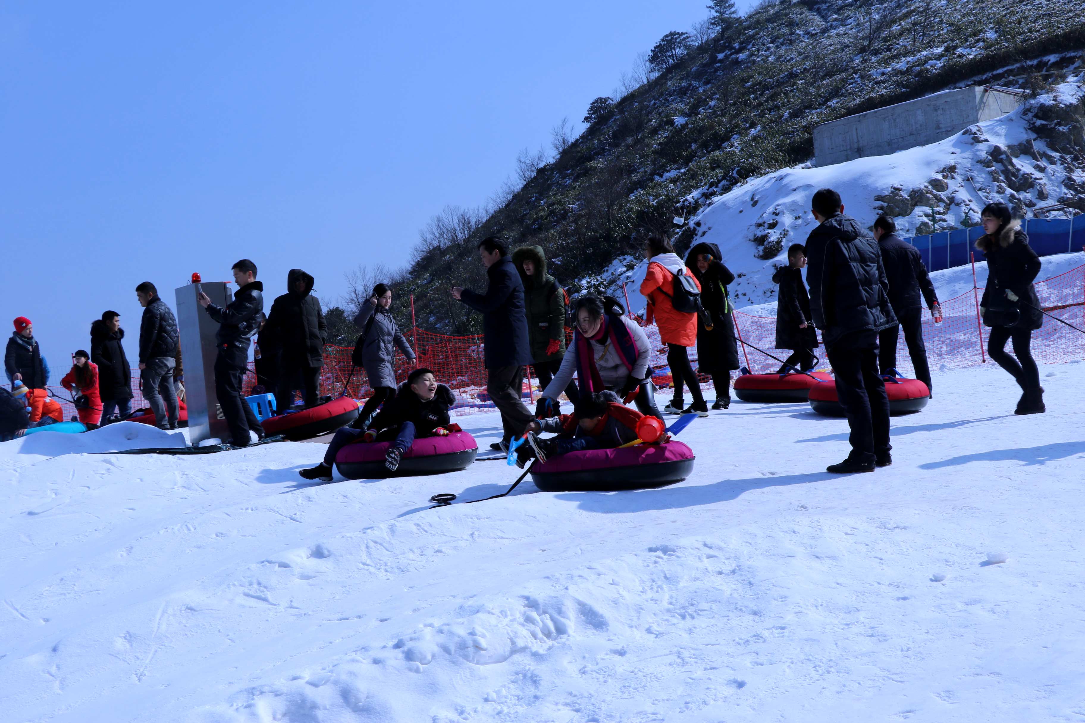 八台山(四川省萬源市八台山) 八台山(四川省萬源市八台山)