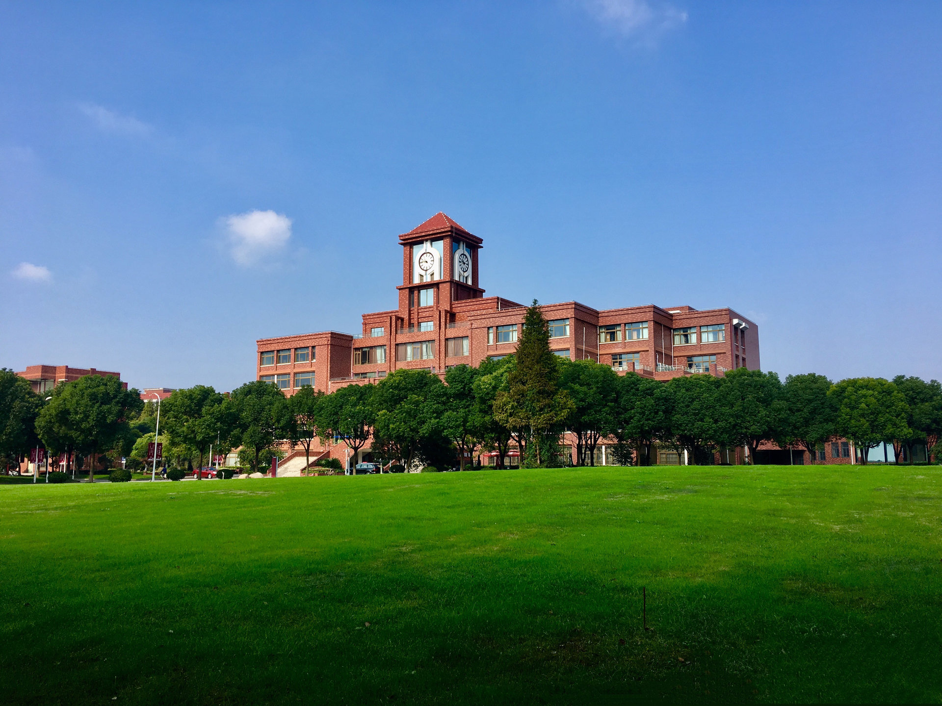 曹光彪圖書館(金海校區) 曹光彪圖書館(金海校區)