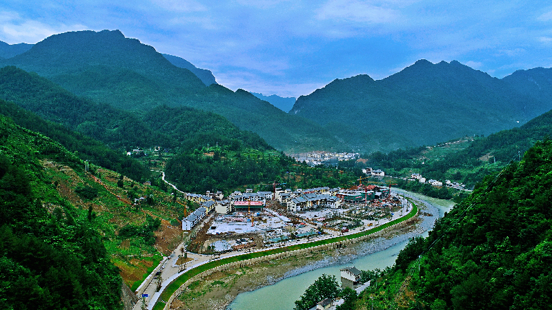 巴山大峽谷(百里峽(四川省宣漢縣風景區)) 巴山大峽谷(百里峽(四川省宣漢縣風景區))