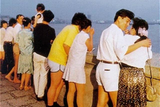 20世紀80年代情人牆邊的情侶 20世紀80年代情人牆邊的情侶