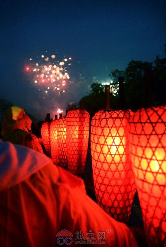 上坂關公燈
