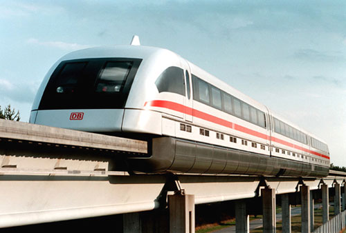 運行中的磁懸浮列車 運行中的磁懸浮列車