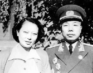 肖華與妻子 肖華與妻子