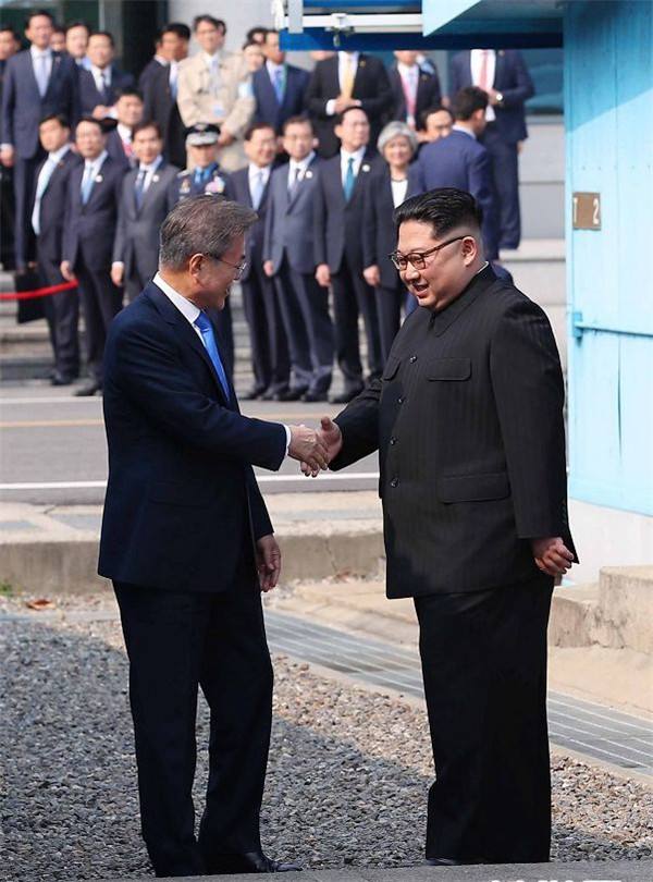 金正恩和文在寅 金正恩和文在寅
