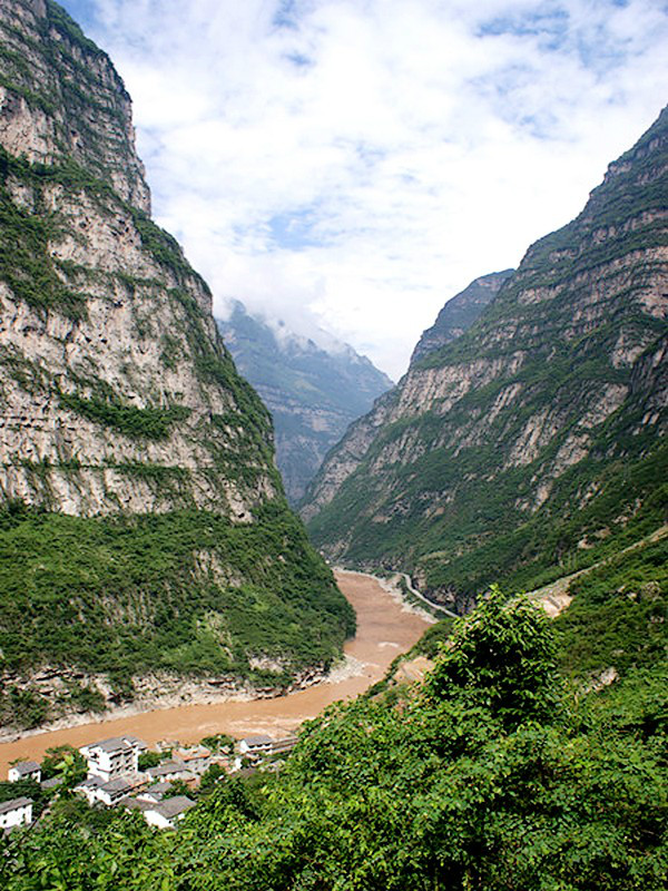 大渡河(中國長江支流岷江的正源或最大支流)