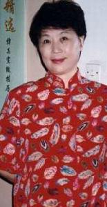 岳美緹 岳美緹