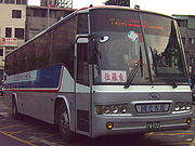 若松車體的hino lcm8sa