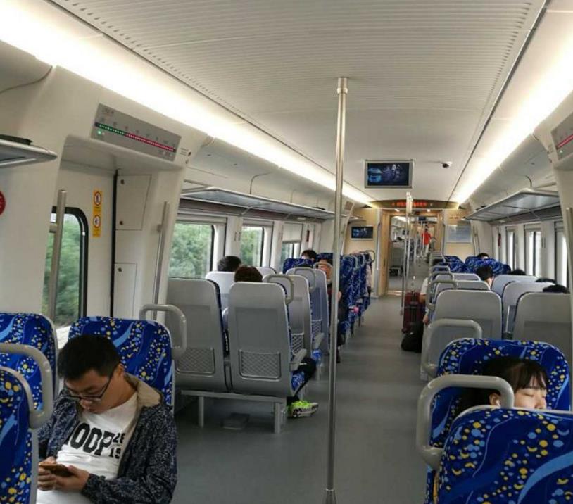 上海金山城市市郊快速鐵路 上海金山城市市郊快速鐵路