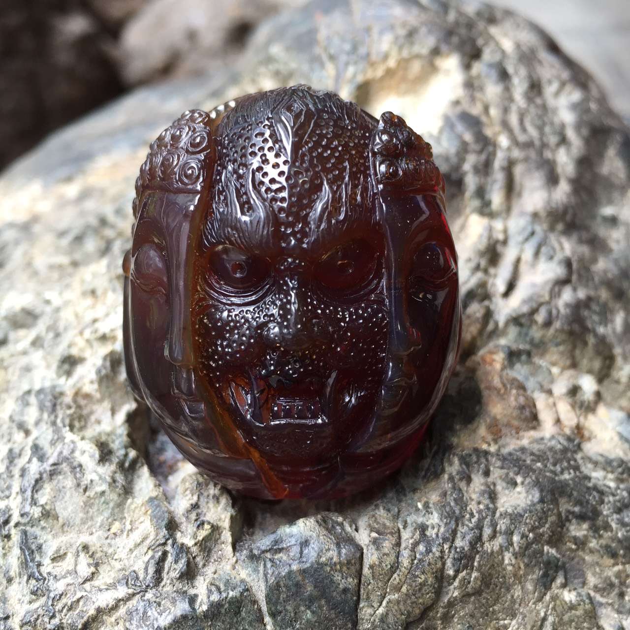 琥珀(松柏科植物樹脂形成化石) 琥珀(松柏科植物樹脂形成化石)