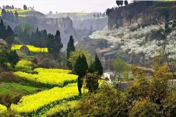 凌家鎮高洞村與永安鎮白楊村交界處-旮旯溝 凌家鎮高洞村與永安鎮白楊村交界處-旮旯溝