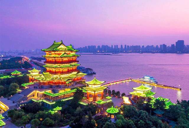 漁舟唱晚,響窮彭蠡之濱 漁舟唱晚,響窮彭蠡之濱