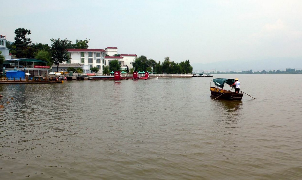 旅遊碼頭及遊船等旅遊設施 旅遊碼頭及遊船等旅遊設施