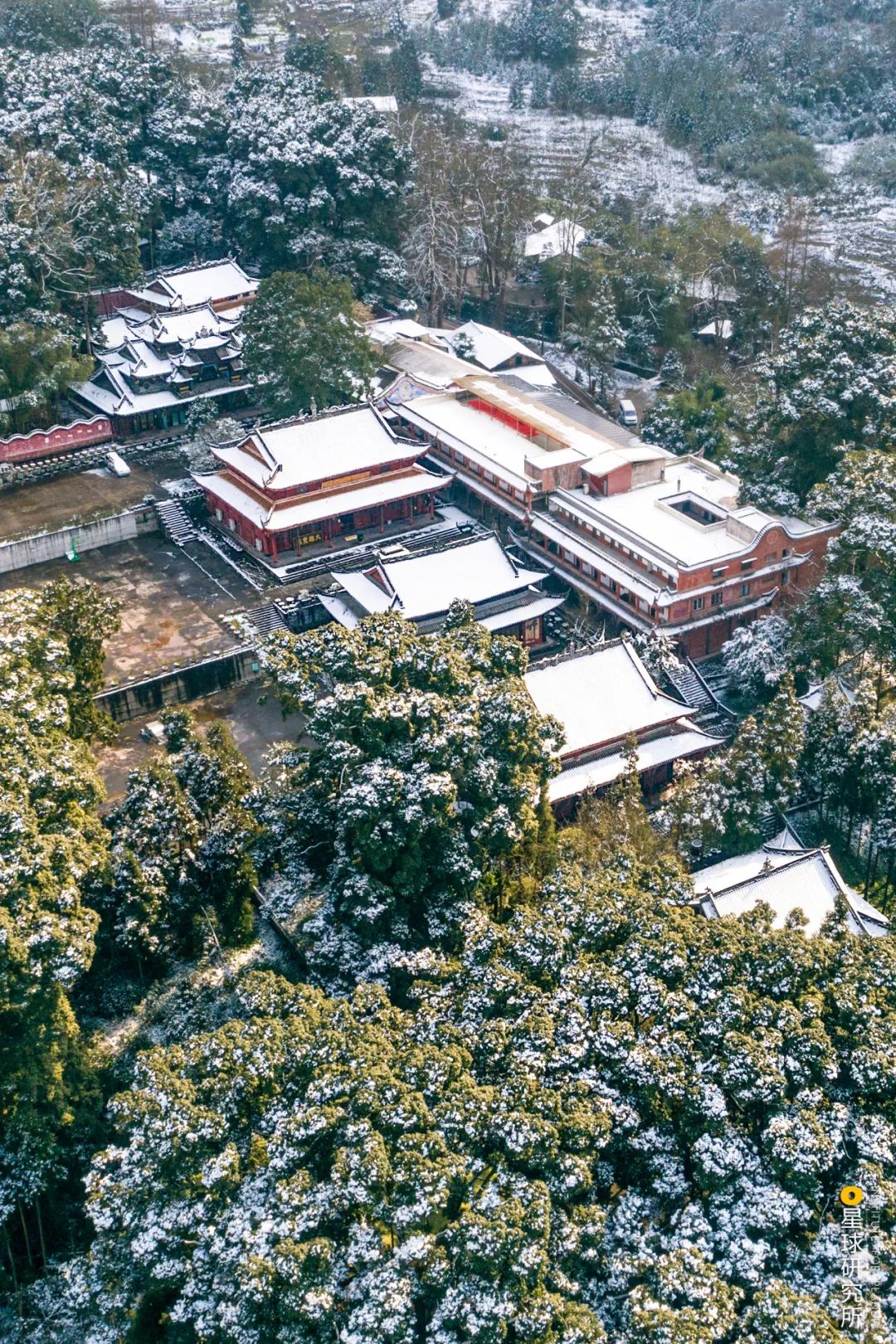 四川滎經：雲上仙城！