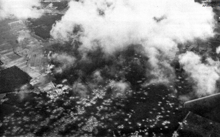 b-52 地毯式轟炸的效果航拍圖 b-52 地毯式轟炸的效果航拍圖