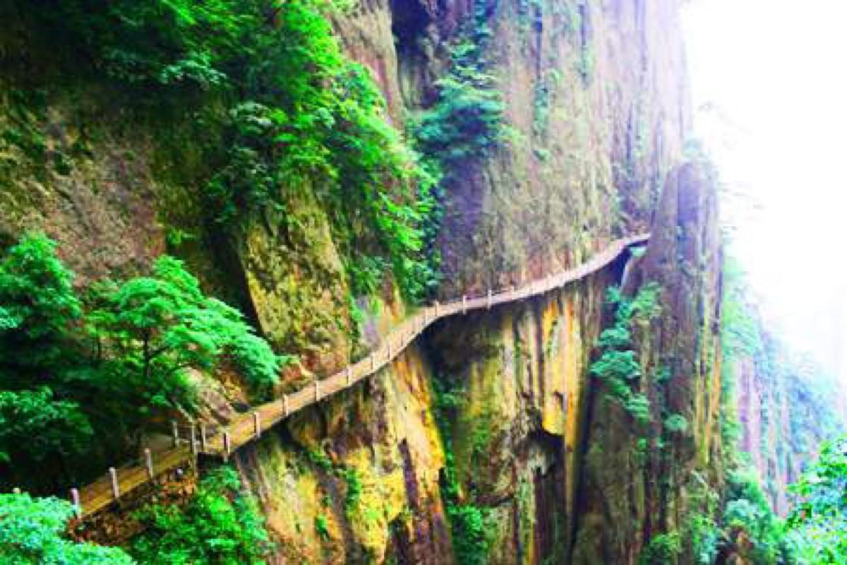黃山(世界文化與自然雙重遺產,國家5a級旅遊景區) 黃山(世界文化與自然雙重遺產,國家5a級旅遊景區)