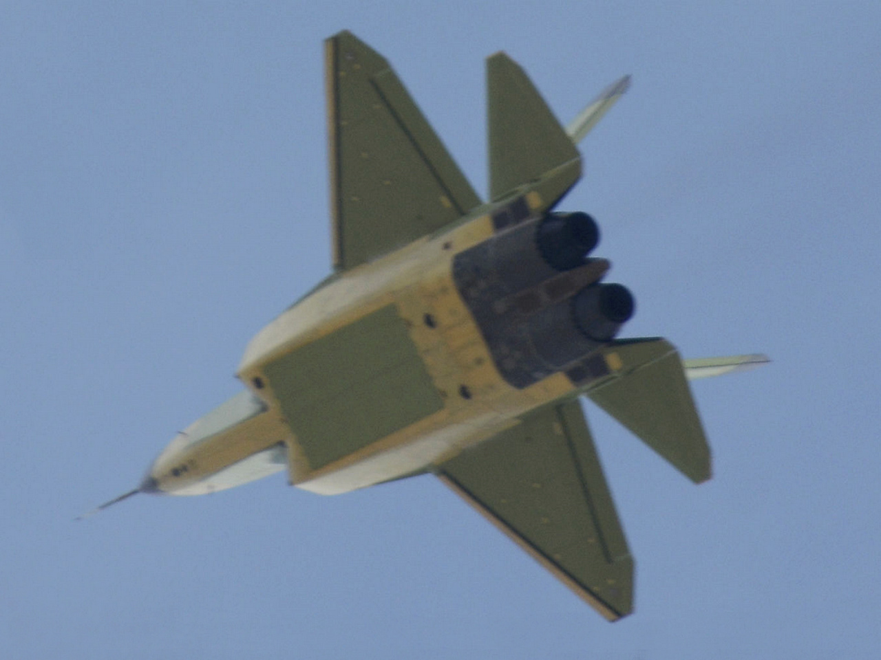 殲-31戰鬥機2.0版試飛 殲-31戰鬥機2.0版試飛