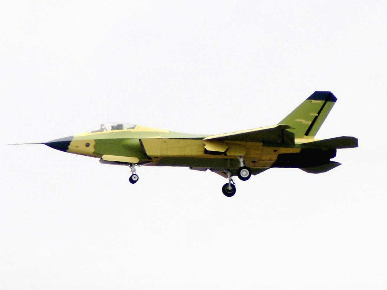殲-31戰鬥機2.0版試飛 殲-31戰鬥機2.0版試飛