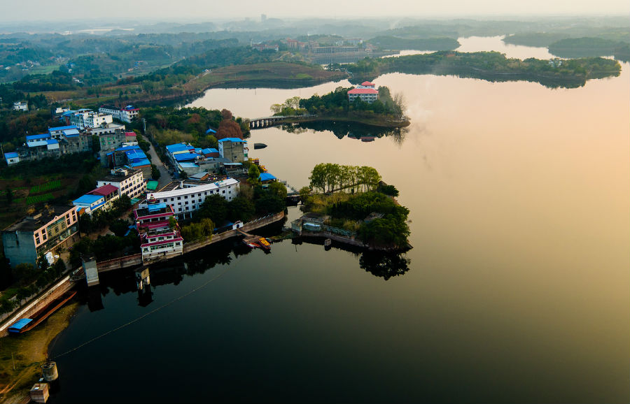 龍泉湖 龍泉湖