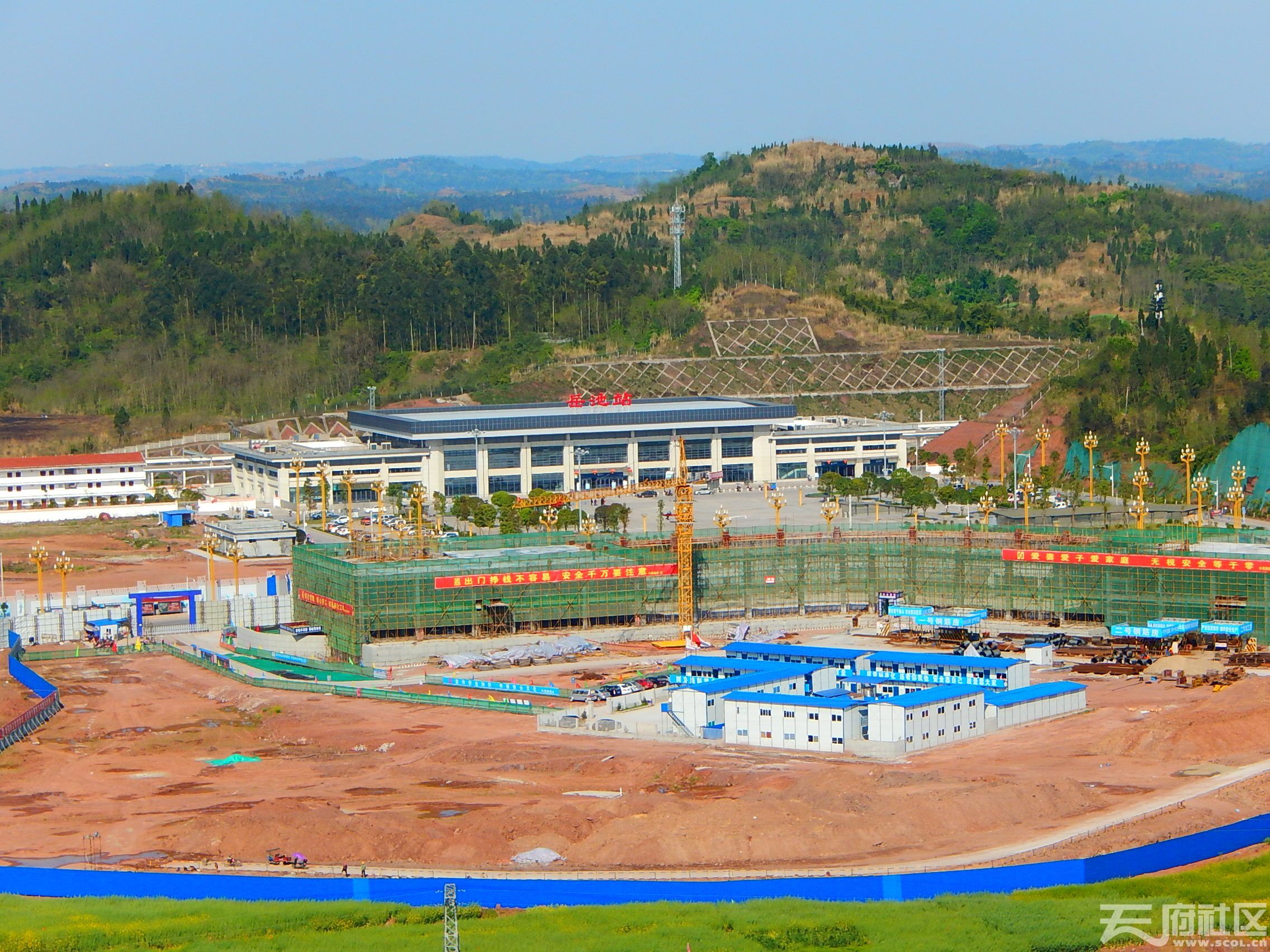 建設中的長途車站2016.5.11 建設中的長途車站2016.5.11