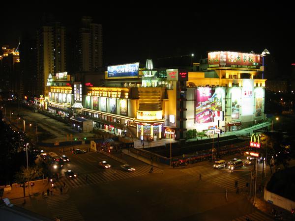 步行街夜景 步行街夜景