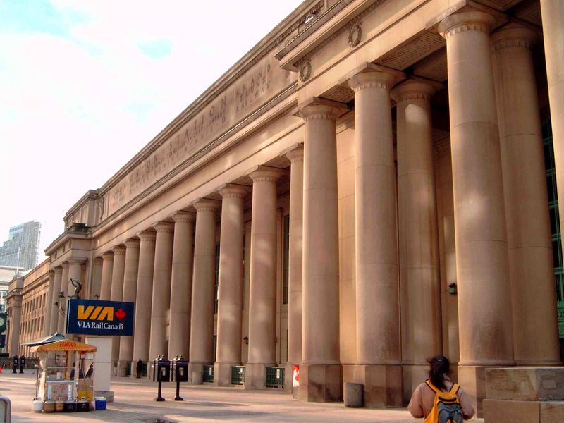 多倫多聯盟車站(union station) 多倫多聯盟車站(union station)