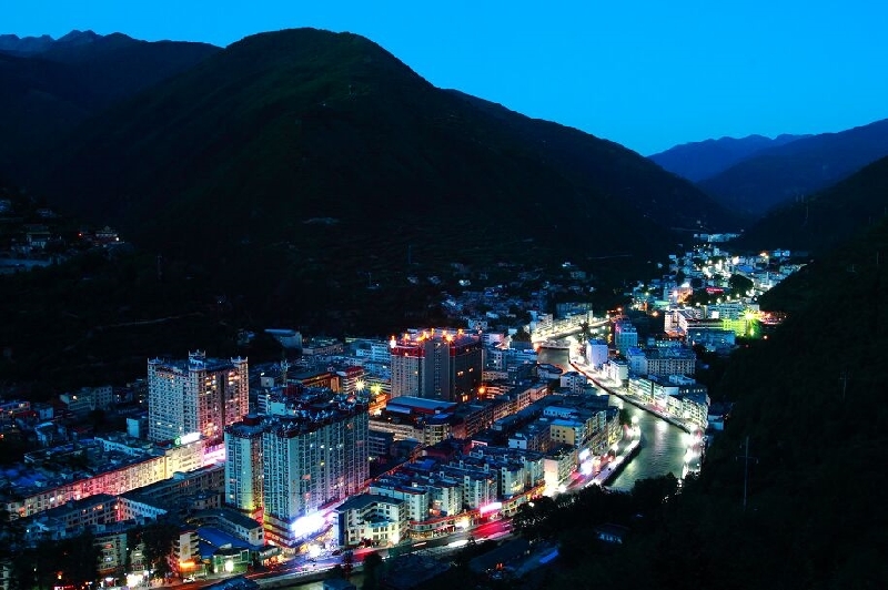 馬爾康中心城區夜晚全景 馬爾康中心城區夜晚全景
