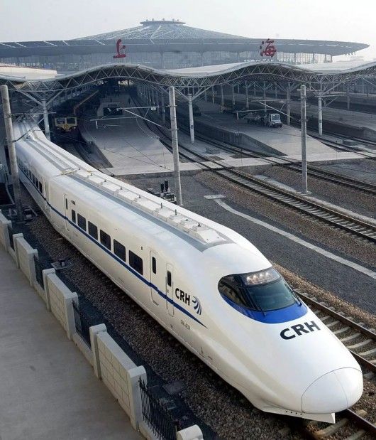 列車駛出車站 列車駛出車站