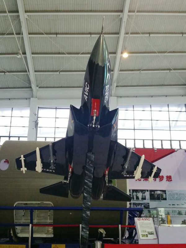 殲-31掛彈模型展出 殲-31掛彈模型展出