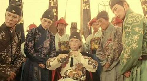 宦官(中國古代專供皇帝、君主及其家族役使的官員) 宦官(中國古代專供皇帝、君主及其家族役使的官員)