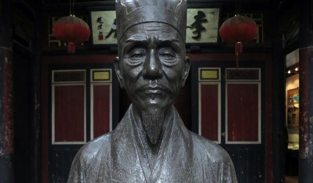 泉州故居內的李贄銅像 泉州故居內的李贄銅像