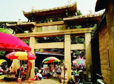 績光銅柱坊 績光銅柱坊